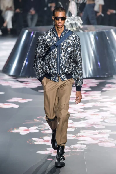 Look 20